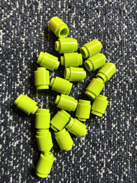 LEGO 3062 Lime Green Brick, Round 1 x 1 Barrel 21 Pieces