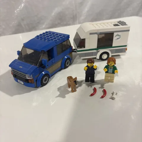 LEGO CITY: Van & Caravan (60117) no instructions, no box