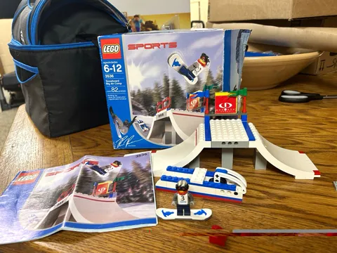 LEGO Sports Gravity Games 3536 Snowboard Big Air Comp 82pc Set w/ Box