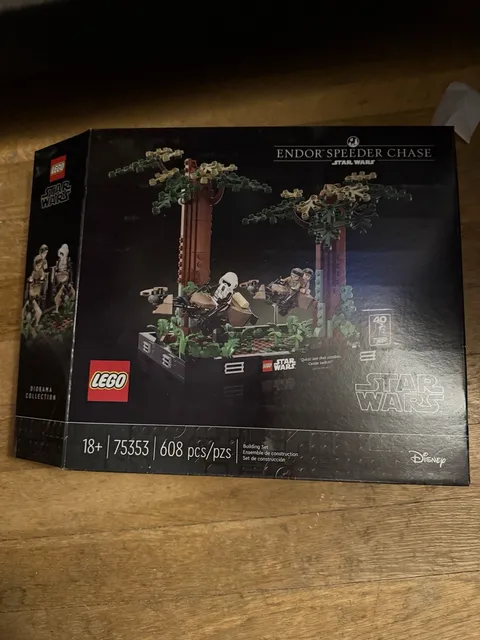 LEGO Star Wars Endor Speeder Chase Diorama 75353 608 pcs 18+ BUILD ONLY USED