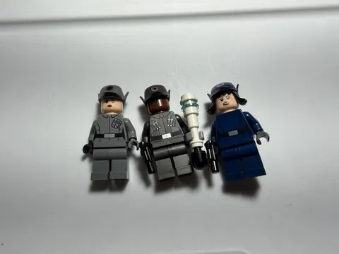 LEGO Minifigure Lot Of 3 Sw0901 Sw0900 Sw0665 Finn Rose Tico Captain Star Wars