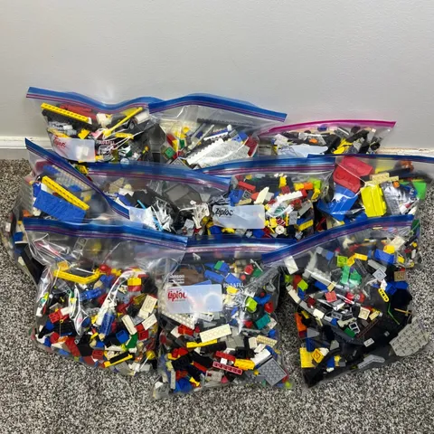 LEGO Bulk Lot 22lbs Assorted Bricks A Few Minifigures Mixed Colors