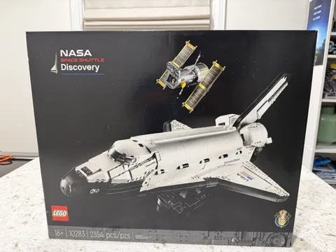LEGO Icons: NASA Space Shuttle Discovery (10283) - NEW - SEALED - RETIRED