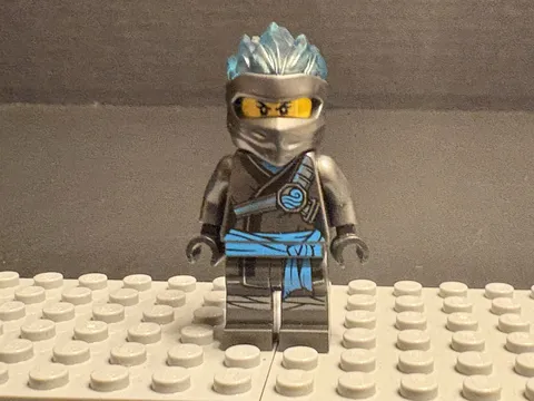LEGO Minifigure Ninjago Secrets Of Forbidden Spinjitzu Nya FS NJO0542 70675