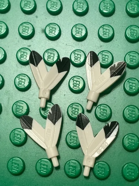LEGO® MiniFigure Indian Head Feathers Pin Point Tip.