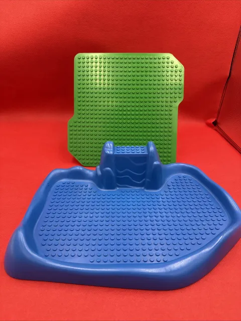 Little Tikes Raised Blue Base Plate & Flat Green Plate