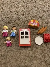 Lego Duplo Lot 3 Figures Bread Plate Door Etc