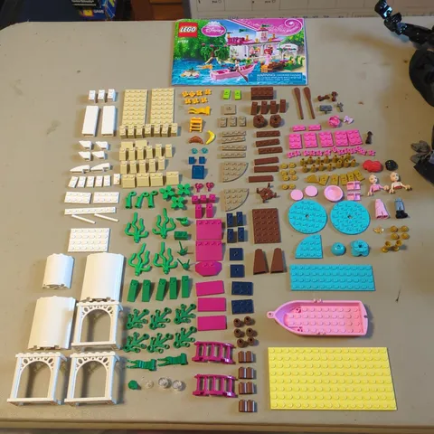 LEGO Disney: Ariel's Magical Kiss (41052) Complete Set with Instrustions No Box