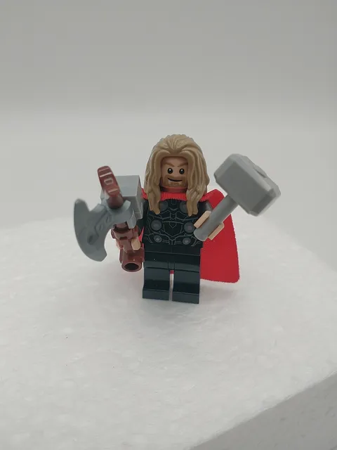 Marvel Super Heroes LEGO Thor w/ Hammers Avengers Endgame Minifigure 40525 
