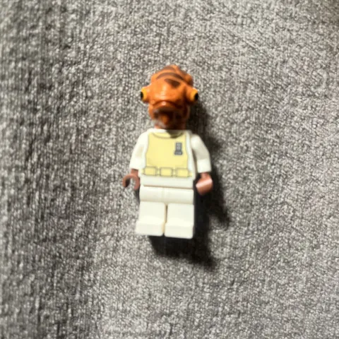 Lego 852843 Star Wars Admiral Ackbar sw0247 Minifigure 75003 7754 Authentic