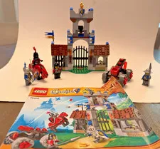 LEGO Castle: The Gatehouse Raid (70402)