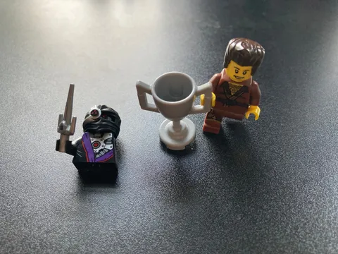 lego Toys-R-Us Exclusive Dareth vs. Nindroid Polybag 5002144 Missing pieces