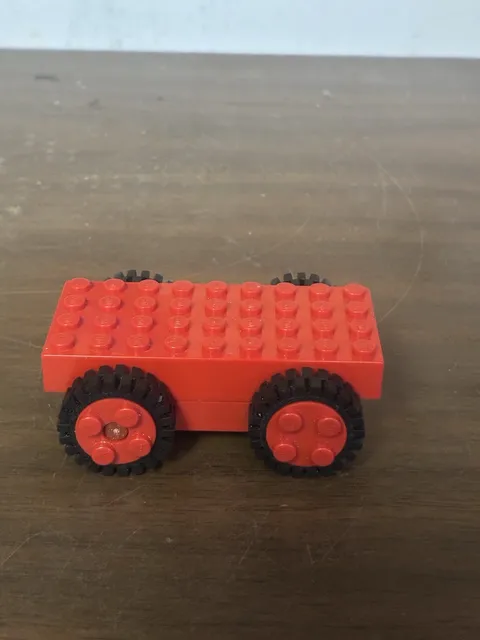 Vintage LEGO Red Pull Back Motor Set # 818 Used Excellent Condition