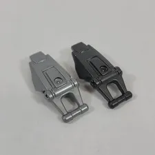 2X LEGO Hero Factory FLAT SILVER PEARL DARK GREY Shield w/ Bar Handle Part 92222