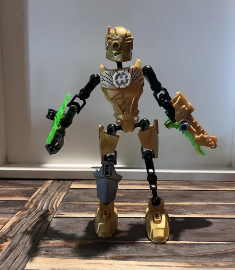 LEGO Bionicle/HERO Factory Mixed Parts Lot w/ Assembled Figures, Multicolor