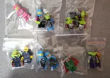 LEGO Alien Conquest-12 Minifigures Alien Troopers, Businessman, Squidman, Pilot