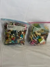 Lego Lot 2 Gallon Bag of Mixed Legos