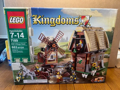 LEGO Kingdoms Mill Village Raid 7189 - SEALED/NEW IN BOX - RETIRED