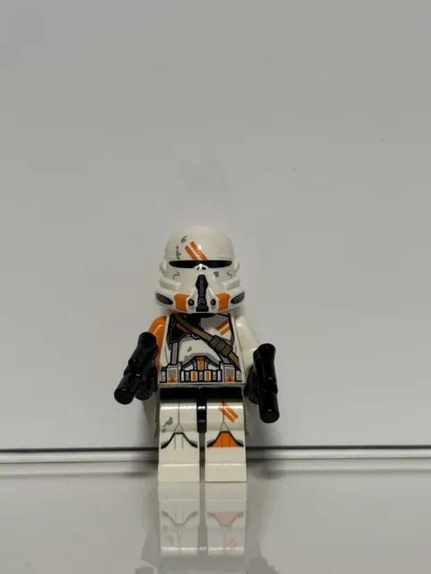 LEGO® Star Wars Clone Airborne Trooper Minifigure 212th Battalion Phase 2 75286
