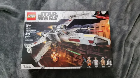LEGO Star Wars Luke Skywalker's X-Wing Fighter 75301 474 Pieces