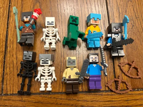 LEGO® Minecraft Minifigure Lot Of 9 Figures Steve 21172 Netherite Armor Sword