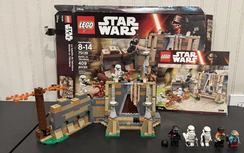 LEGO Star Wars: Battle on Takodana (75139) - Complete (Minifigs, Manual, Box)