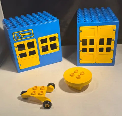 Vintage RARE Lego Duplo Set 2657 GAS STATION Buildings Parts Needs Cleaning