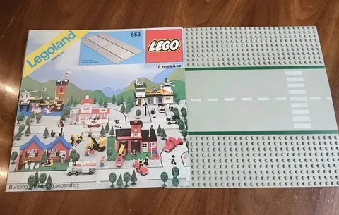 2 Vintage 1978 LEGO Base Plate 553 Straight Road Plates Crosswalk 10x10” Package