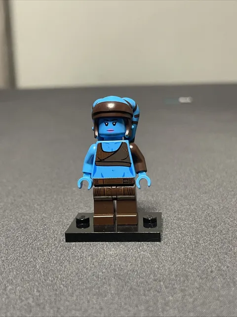 Lego Star Wars Minifigure SW0833 Aayla Secura