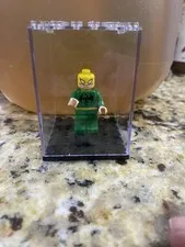 LEGO Iron Fist (Cracked torso) sh041