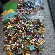 LEGO Bulk Building Bricks Lot Mixed Colors Parts Pieces Approx 8.3 Lbs