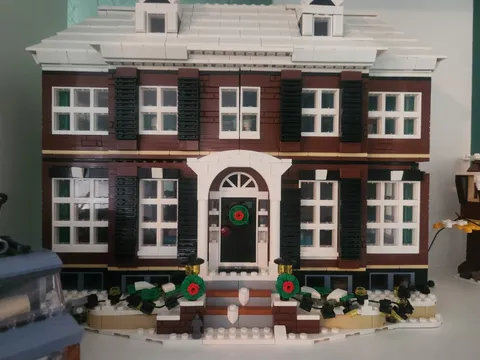 LEGO Ideas Home Alone 21330 100% Complete w/ Manual & All 5 Minifigures — No Box