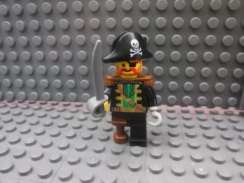 LEGO Minifigure - Pirates Captain Red Beard (Captain Roger) (pi055) - 6285 10040