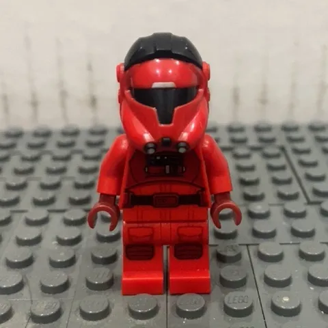 LEGO Major Vonreg Plastic Minifigure Red Torso & Legs with Red and Black Helmet
