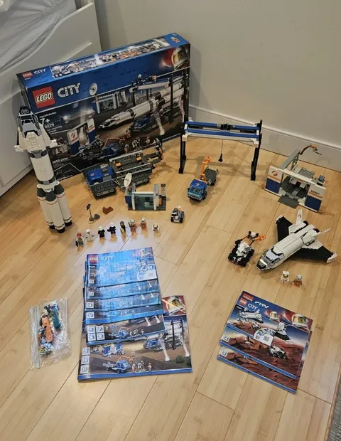 Lego 60229 + 60226 + Instructions and 1/2 Boxes + 99% Complete