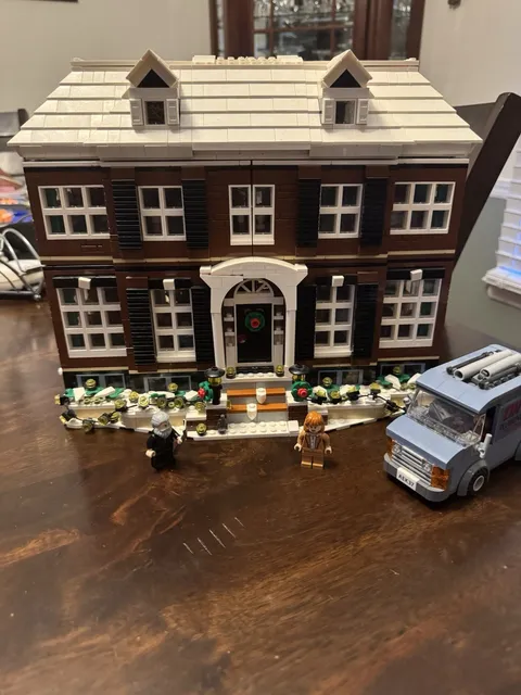 LEGO Ideas Home Alone 21330 3955pc Set w/ Kevin McCallister, 18+