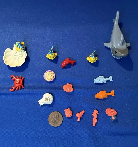 Lego Animal Lot 11 Sea animals + Shells-Seahorse, 3 Flounder, Crab, Shark, 3fsh
