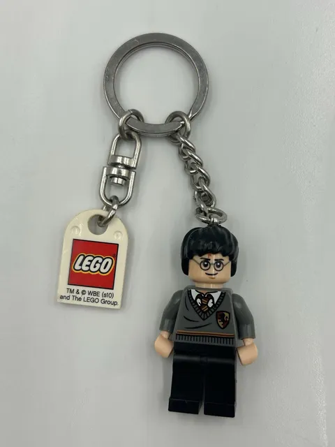 Lego Minifigure Key Chain - Harry Potter Gryffindor Crest - 852954 (hp094)