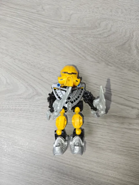 LEGO BIONICLE: Dekar Matoran of Mahri Nui (8930) No Box or Instructions