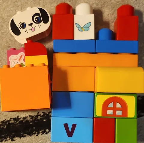 LEGO DUPLO Multicolor Brick Lot w/ Printed Pieces Dog, Bunny & Window