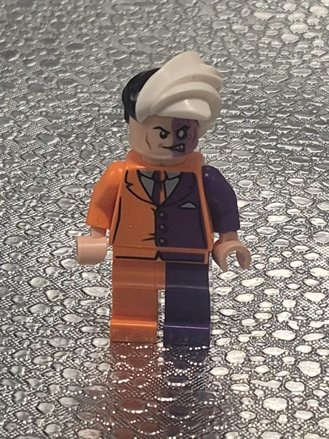 LEGO 6864 Minifigure Two-Face Orange & Purple Suit 