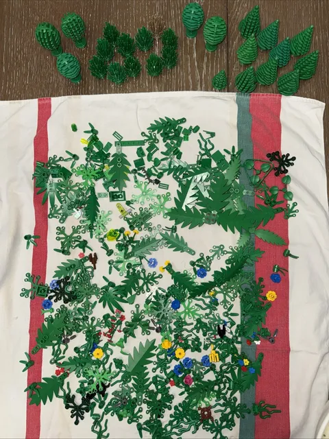 LEGO Mixed Greenery / Foliage Lot - Plants Trees, Flowers Bundle