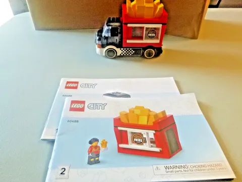 Lego #60488 - City - Fries Food Truck & 2 Minifigs w/ Manual - 100% complete