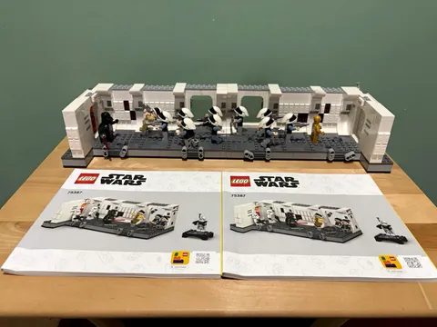 LEGO Star Wars 75387 Boarding the Tantive IV + many extras