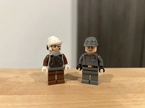 LEGO Star Wars Super Star Destroyer Admiral Firmus Piett And Dengar