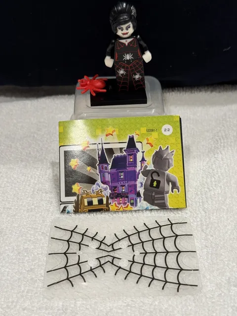 LEGO Series 14 Monsters Minifigure Series 14 Monsters Spider Lady 71010 