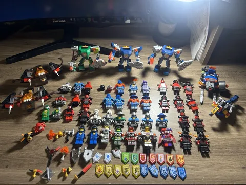 LEGO NEXO KNIGHTS Minifigure/Set Lot w/ Weapons, Shields, Accessories
