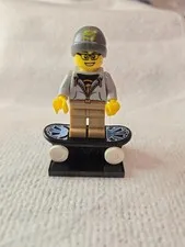 LEGO Collectible Minifigure Series 4 Street Skater Complete