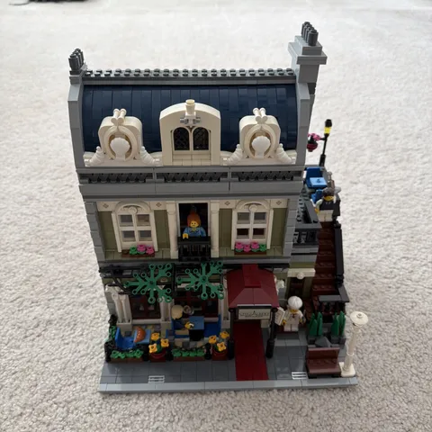 LEGO Creator Parisian Restaurant (10243) - 2469 Pieces