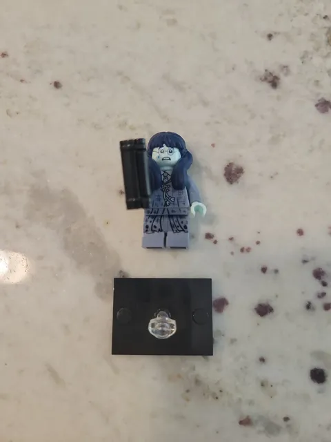 LEGO Moaning Myrtle, Harry Potter, Series 2 Minifigure (2020)